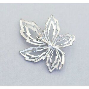 Silver leaf vintage brooch (C7)
